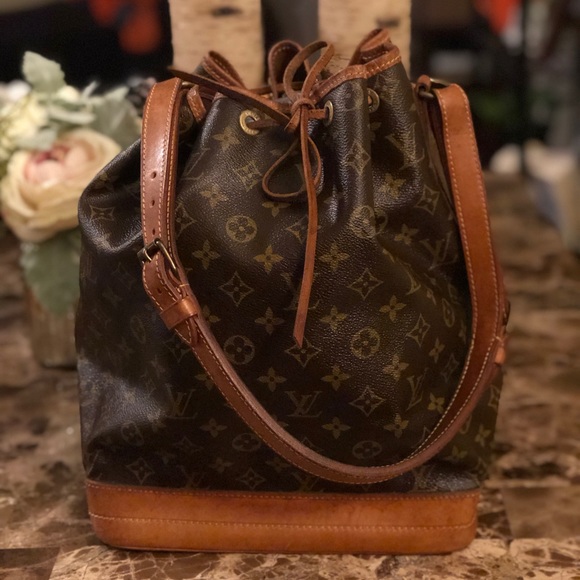 Louis Vuitton Handbags - AUTH Louis Vuitton Noe VINTAGE EXCELLENT CONDITION